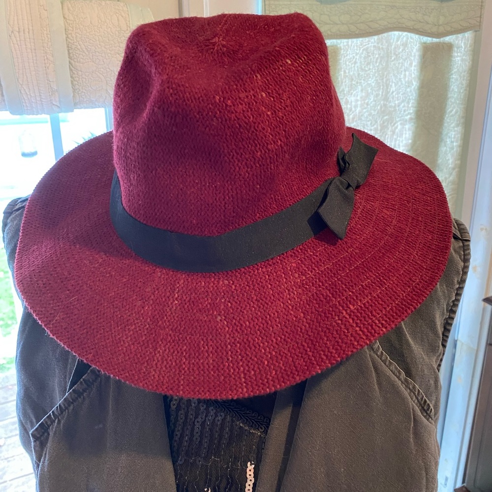 MARCUS ADLER NEW YORK Hat ~ Burgundy w/ Black Fabric Bow. So Pretty!🌺